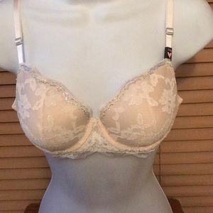 Victoria Secret lace trim bra. NWT.